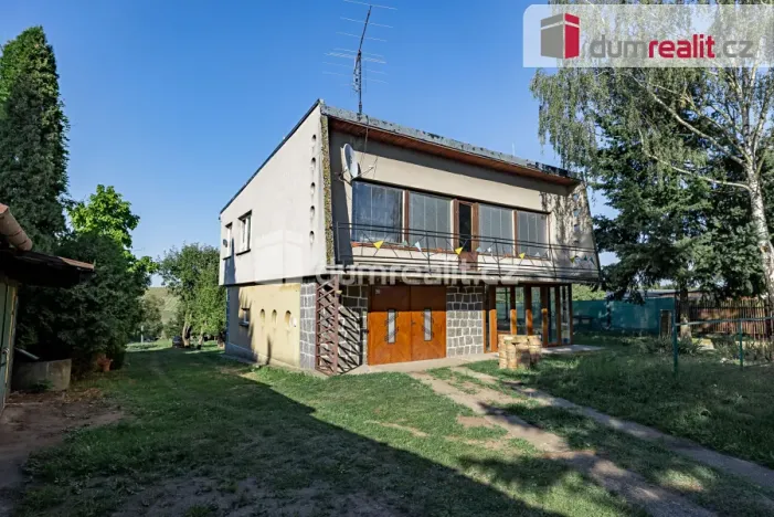 Prodej rodinného domu, Vroutek, Nádražní, 280 m2