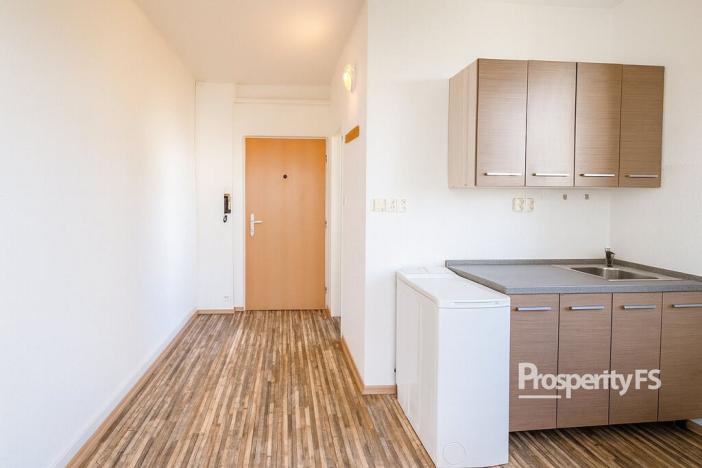 Pronájem bytu 1+kk, Česká Lípa, Železničářská, 27 m2