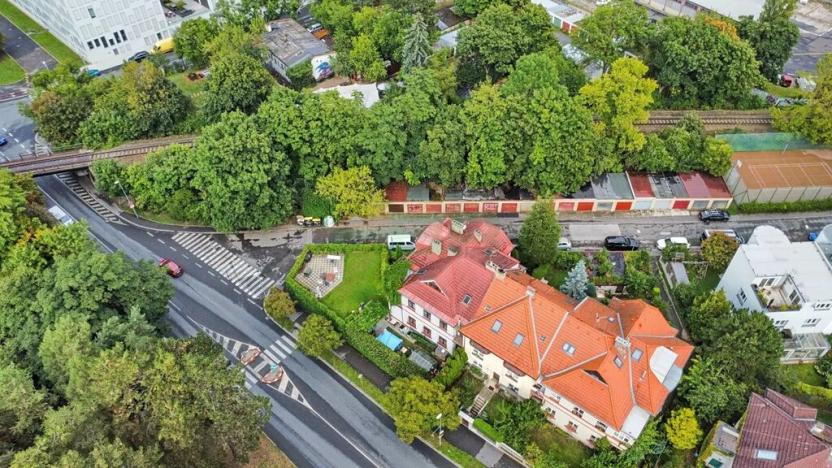 Pronájem skladu, Praha - Střešovice, Buštěhradská, 16 m2