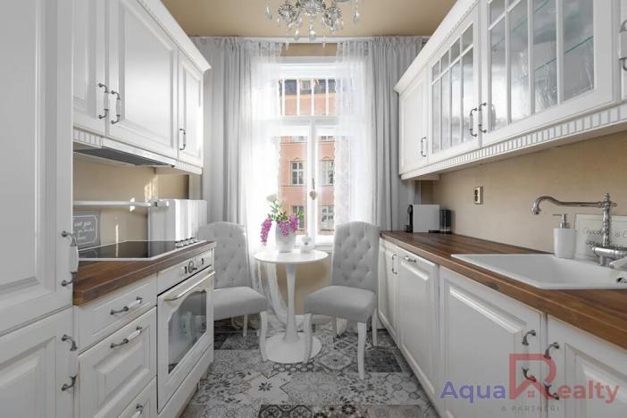 Prodej bytu 2+1, Karlovy Vary, Zámecký vrch, 48 m2