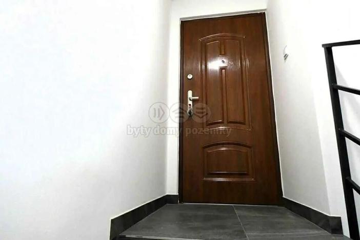 Prodej bytu 3+kk, Týnec nad Labem, Masarykovo náměstí, 68 m2