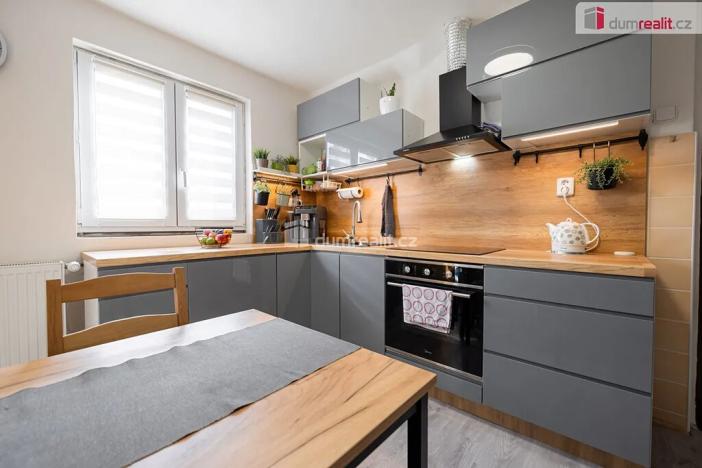 Prodej rodinného domu, Měšice, Na Křížku, 316 m2