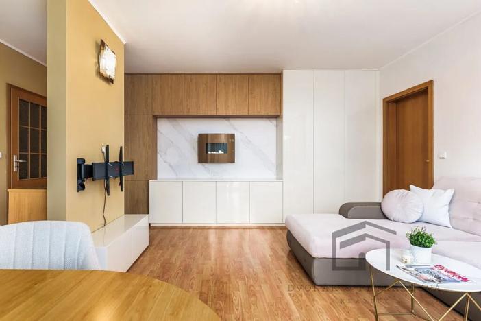Pronájem bytu 2+kk, Praha - Smíchov, Tomkova, 57 m2