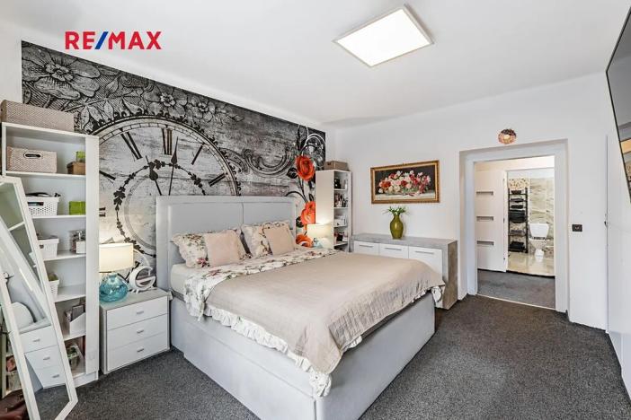 Prodej rodinného domu, České Velenice, Komenského, 247 m2