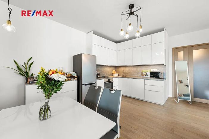 Prodej bytu 3+kk, Praha - Holešovice, Sanderova, 104 m2