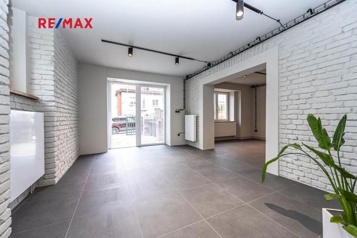 Pronájem kanceláře, Praha - Smíchov, U smíchovského hřbitova, 53 m2