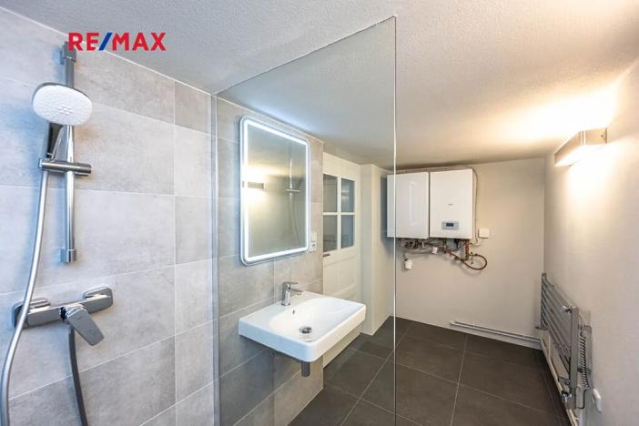 Pronájem kanceláře, Praha - Smíchov, U smíchovského hřbitova, 53 m2