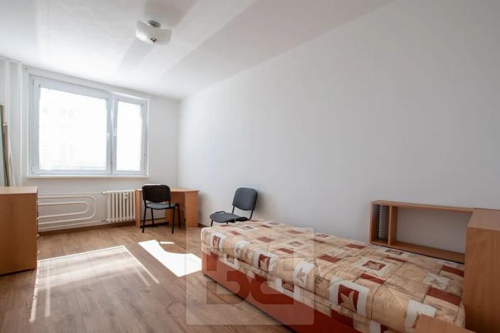 Pronájem bytu 2+kk, Praha - Radotín, náměstí Osvoboditelů, 48 m2