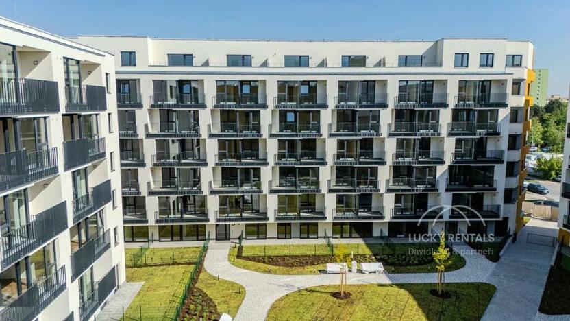 Pronájem bytu 1+kk, Praha - Chodov, Líbalova, 30 m2