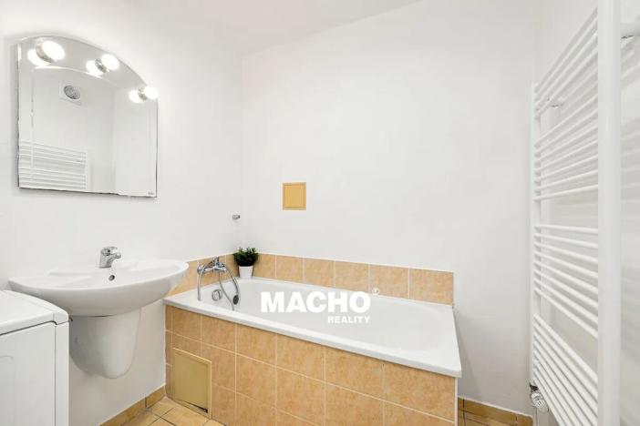 Pronájem bytu 2+1, Praha - Michle, Na dědinách, 50 m2