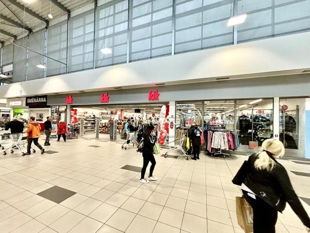 Pronájem obchodního prostoru, Zlín, 66 m2