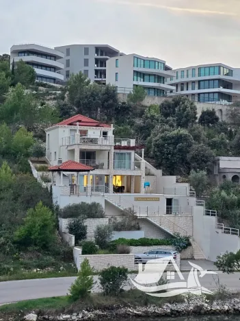 Prodej vily, Žrnovo, Chorvatsko, 240 m2