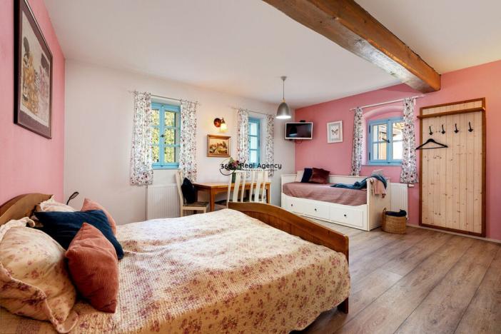 Prodej ubytování, Sedlec - Malé Chrášťany, 1420 m2