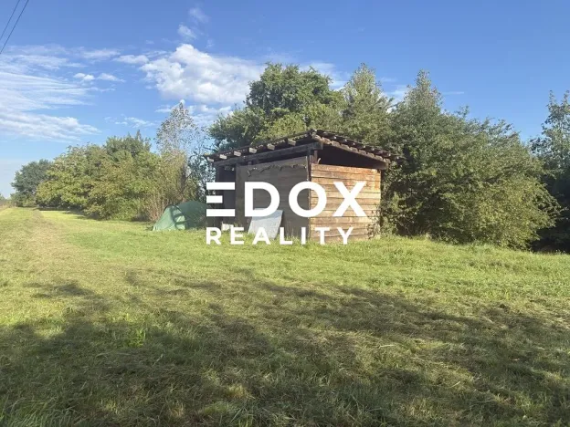 Pronájem zahrady, Záryby, 2094 m2