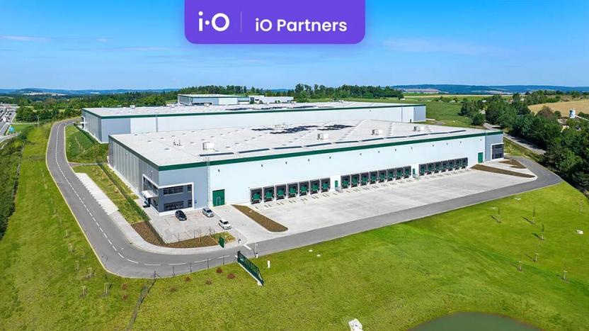 Pronájem skladu, Ostředek, 4424 m2