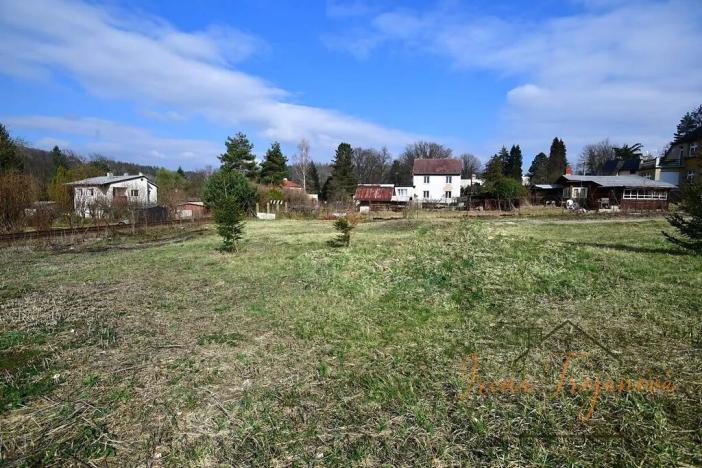 Prodej komerční nemovitosti, Lštění, Míru, 1933 m2