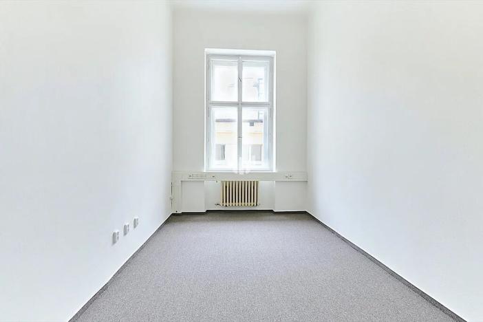 Pronájem kanceláře, Praha - Nové Město, Revoluční, 137 m2