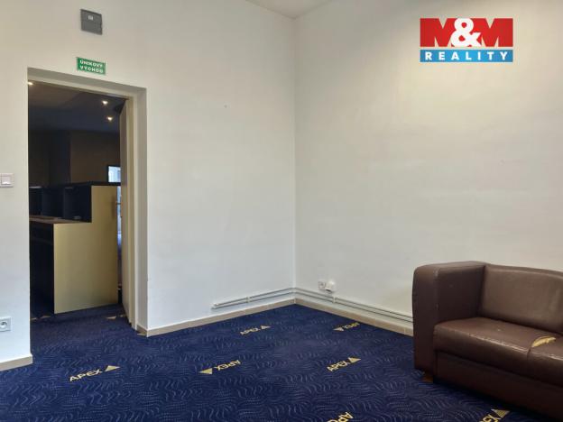 Pronájem obchodního prostoru, Hora Svatého Šebestiána, 160 m2