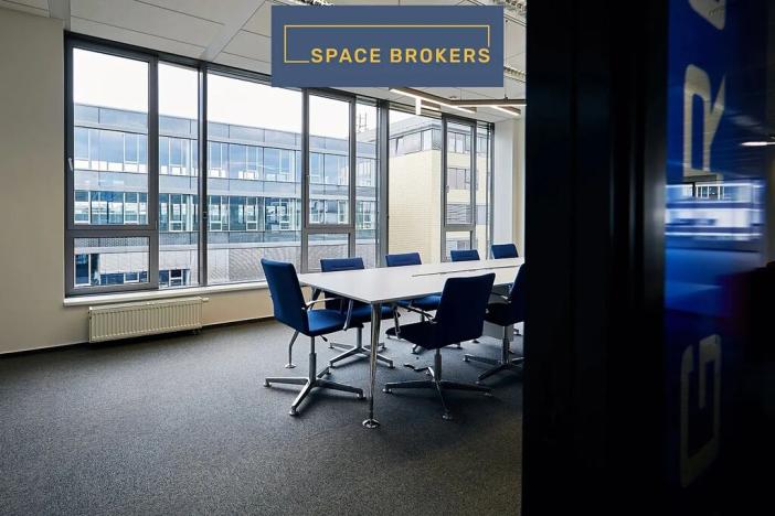 Pronájem kanceláře, Praha - Jinonice, Radlická, 1050 m2