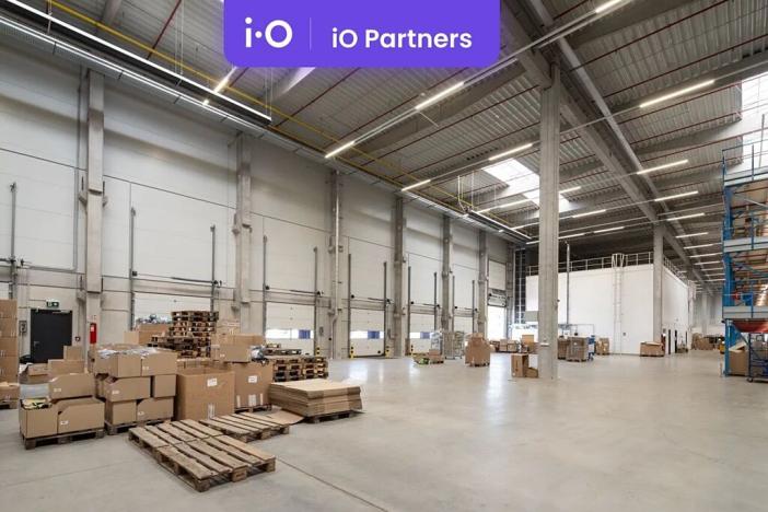 Pronájem skladu, Pardubice, Nádražní, 7823 m2