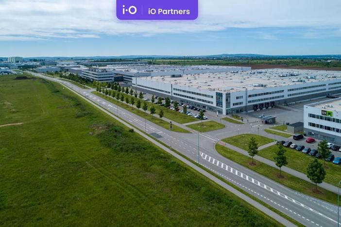 Pronájem skladu, Brno, Tuřanka, 9622 m2