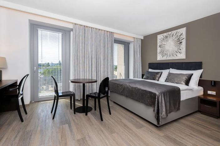 Pronájem bytu 1+kk, Hradec Králové, Na Brně, 35 m2