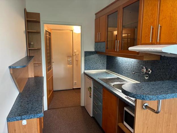 Pronájem bytu 1+kk, Zlín, Kúty, 30 m2