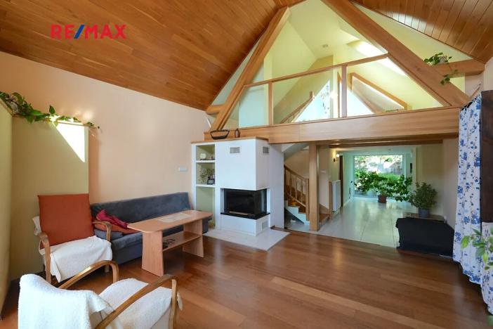 Prodej kanceláře, Lomnice, 298 m2