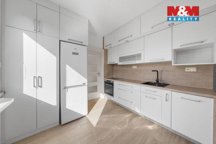 Prodej bytu 3+1, Děčín - Děčín IX-Bynov, Sokolská, 67 m2