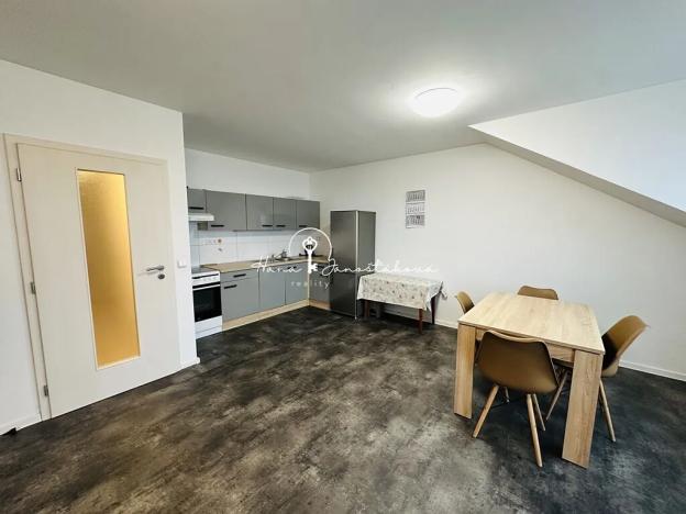 Pronájem bytu 2+kk, Boršov nad Vltavou, Příčná, 55 m2