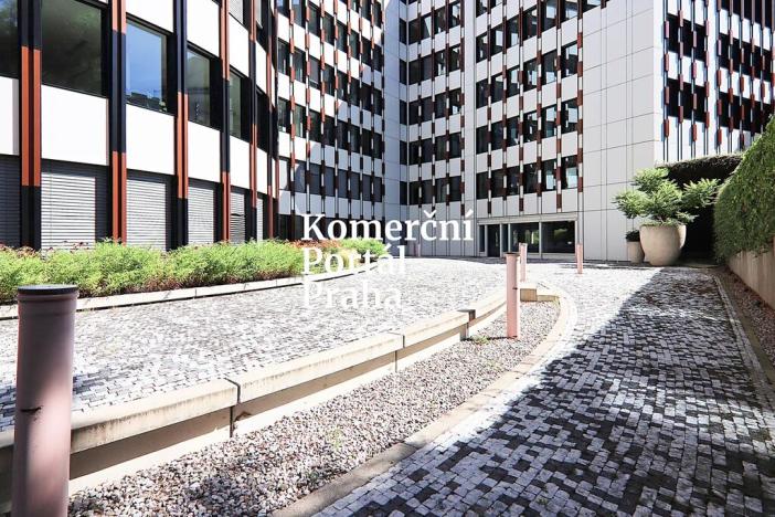 Pronájem restaurace, Praha - Nusle, Lomnického, 470 m2