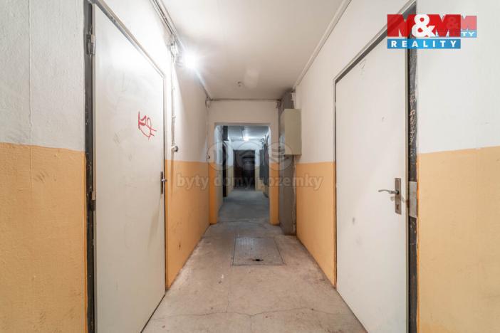 Pronájem atypického bytu, Beroun - Beroun-Město, Košťálkova, 38 m2