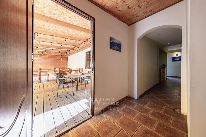 Prodej restaurace, Psáry, Pražská, 110 m2