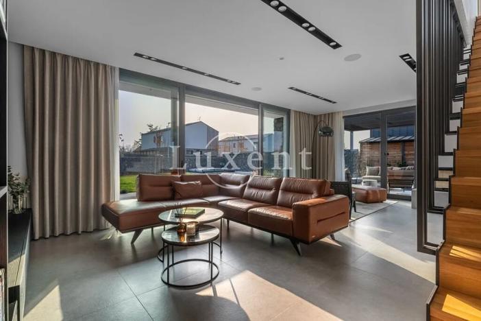 Prodej rodinného domu, Předboj, K Parku, 297 m2