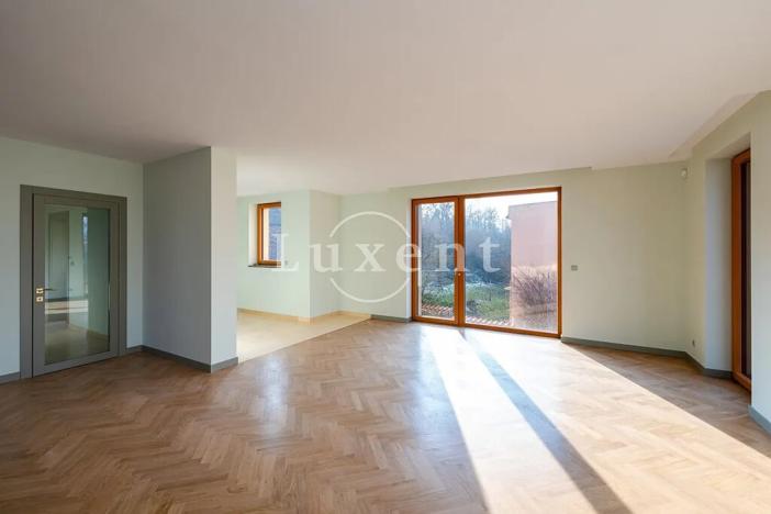 Prodej bytu 4+kk, Praha - Suchdol, Pod rybníčkem, 283 m2