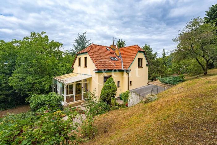 Prodej rodinného domu, Praha - Modřany, Na Floře, 239 m2