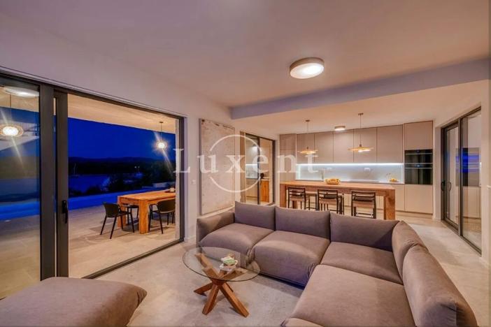 Prodej rodinného domu, Veli Iž, Chorvatsko, 294 m2