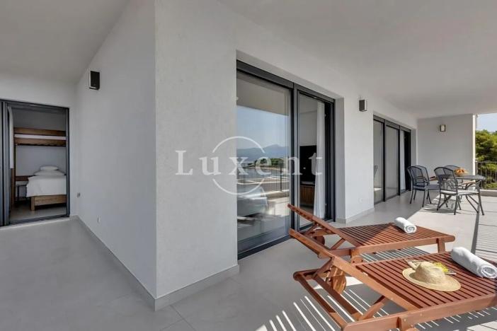 Prodej bytu 3+kk, Sućuraj, Chorvatsko, 220 m2