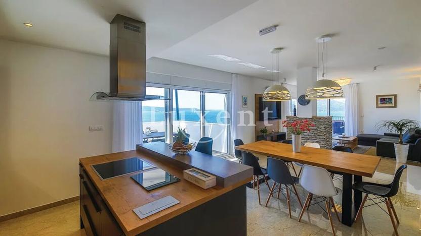 Prodej vily, Trogir, Chorvatsko, 325 m2