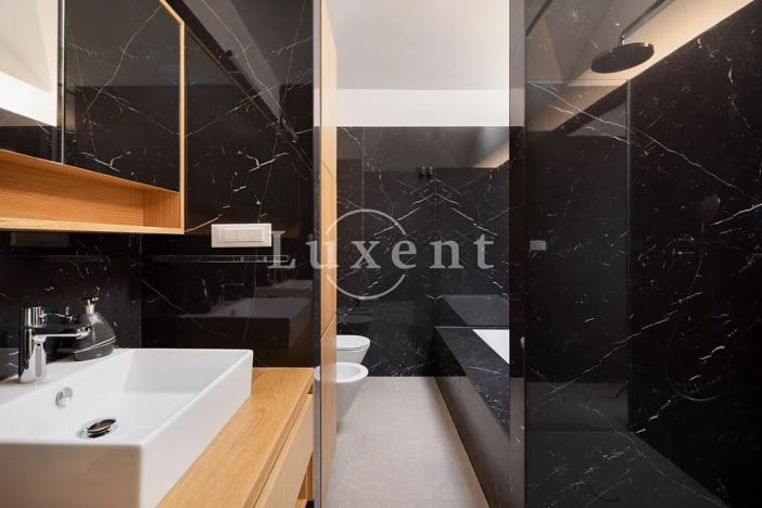 Prodej vily, Omiš, Chorvatsko, 298 m2