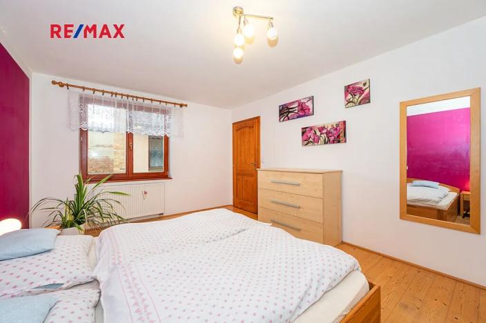 Prodej rodinného domu, Uhřice, 380 m2