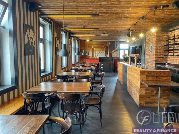 Prodej obchodního prostoru, Vrchlabí, Českých bratří, 1200 m2