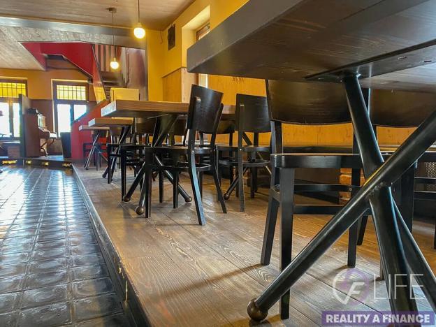 Prodej obchodního prostoru, Vrchlabí, Českých bratří, 1200 m2