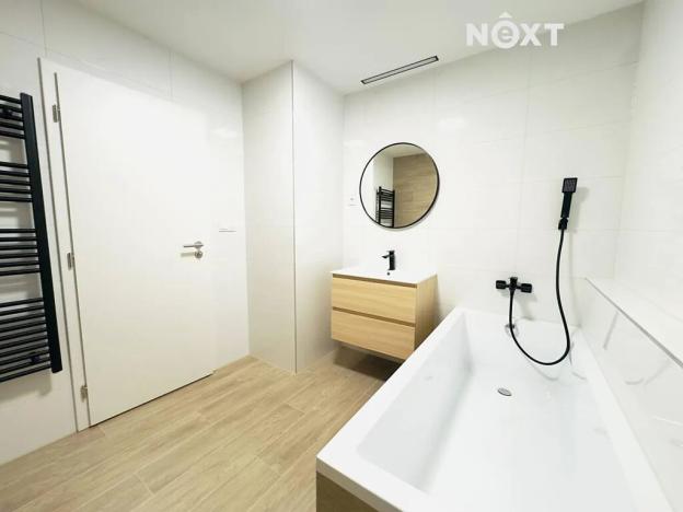 Pronájem bytu 2+kk, České Budějovice, Branišovská, 78 m2