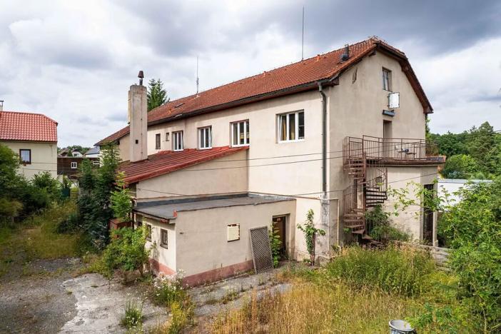 Prodej komerční nemovitosti, Kamenice, Safírová, 800 m2