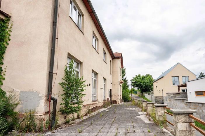 Prodej komerční nemovitosti, Kamenice, Safírová, 800 m2