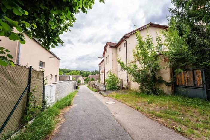 Prodej komerční nemovitosti, Kamenice, Safírová, 800 m2