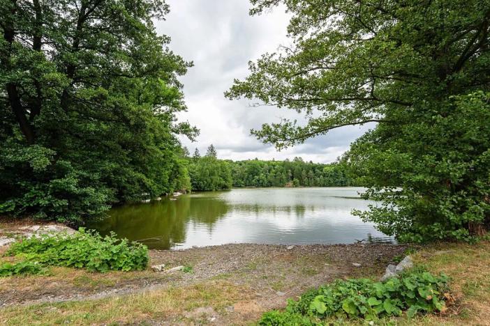 Prodej komerční nemovitosti, Kamenice, Safírová, 800 m2