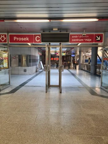 Pronájem bytu 4+kk, Praha - Prosek, Stoupající, 95 m2