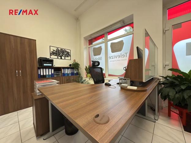 Pronájem obchodního prostoru, Blatná, Nad Lomnicí, 110 m2